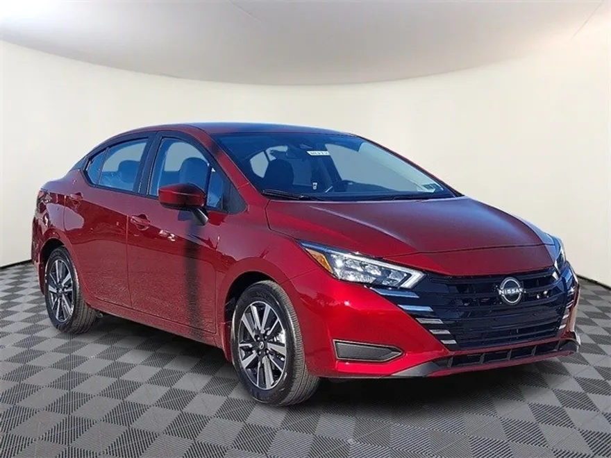 2025 Nissan Versa 1.6 SV photo 1