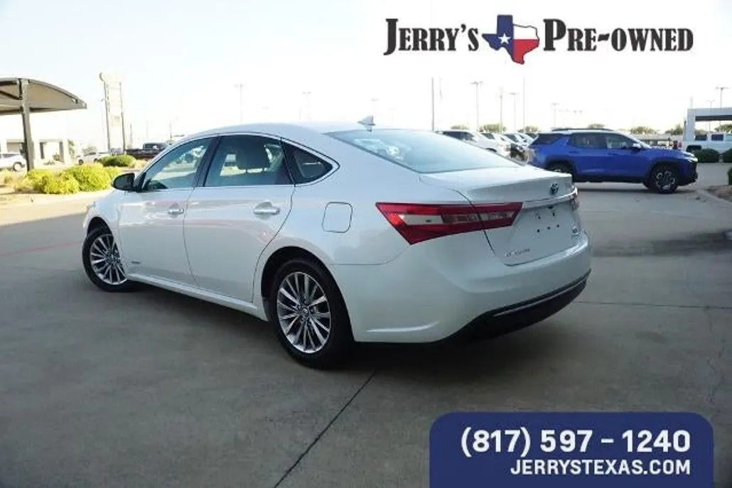 2016 Toyota Avalon Hybrid XLE Premium photo 1
