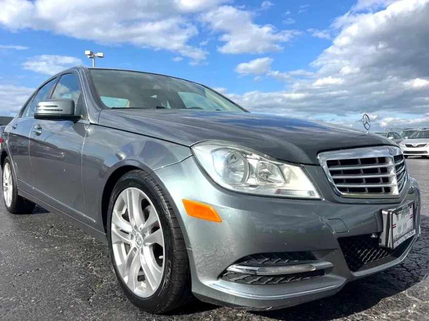 2012 Mercedes Benz C 4MATIC photo 1
