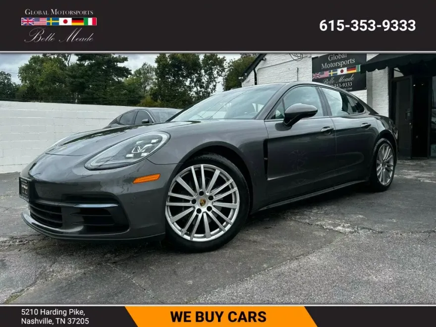 2018 Porsche Panamera Base 4 photo 1