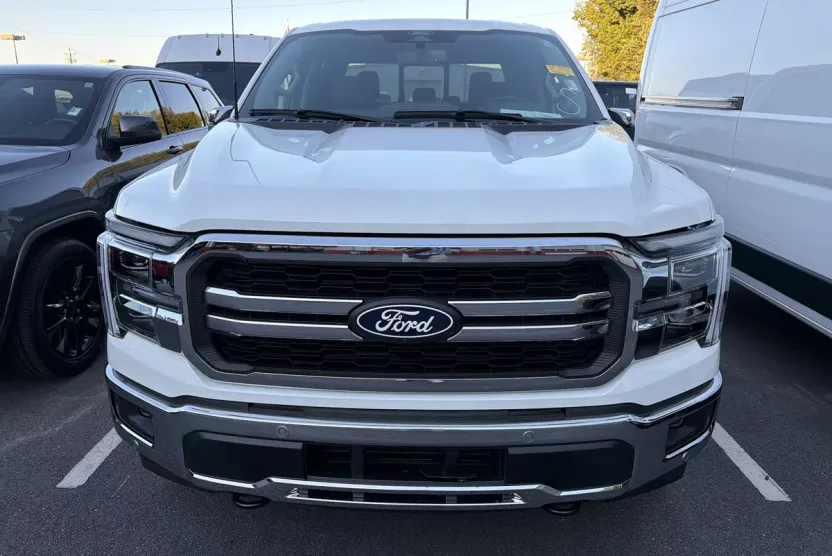 2025 Ford F-150 Lariat photo 1