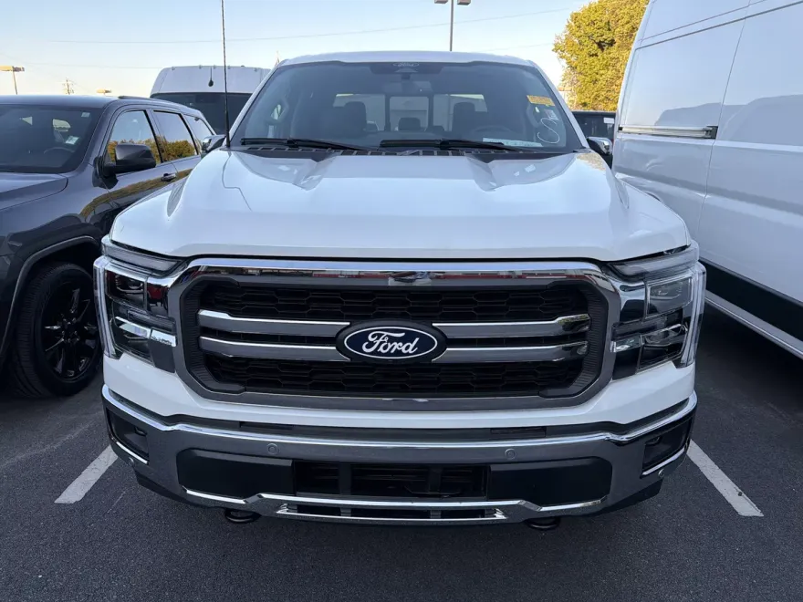 2025 Ford F-150 Lariat photo 1