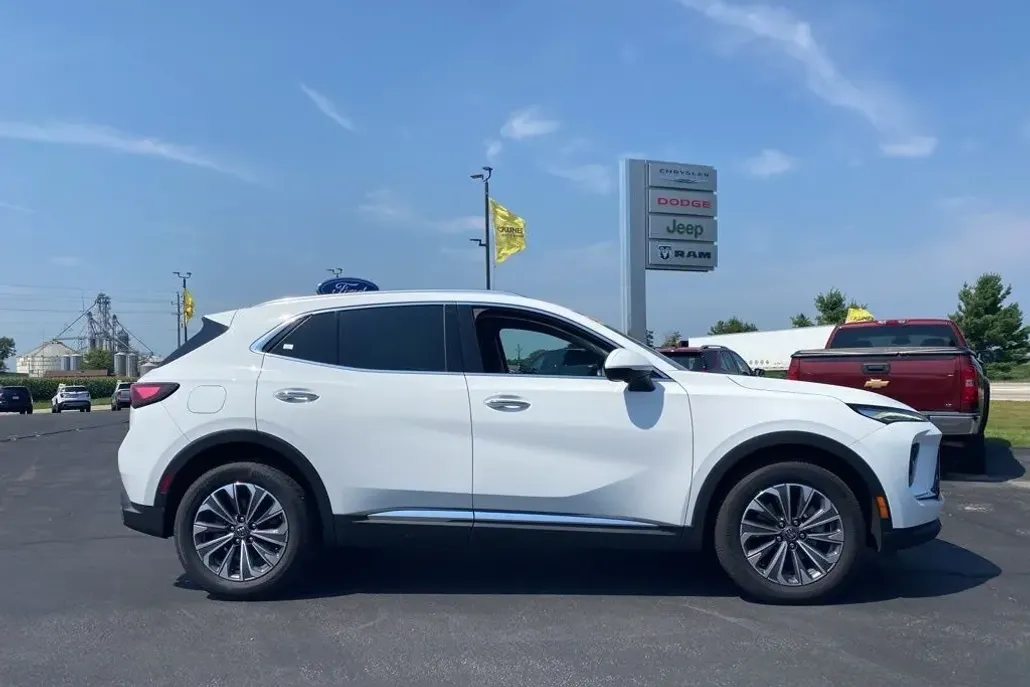 2024 Buick Envision Preferred photo 1