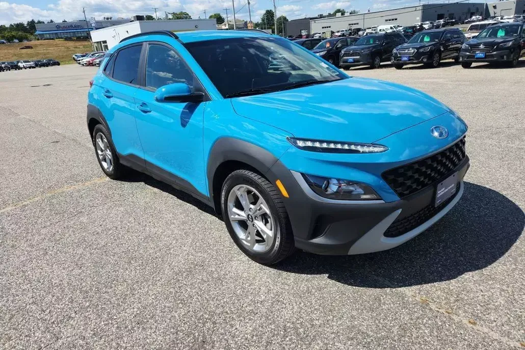 2023 Hyundai Kona SEL photo 1