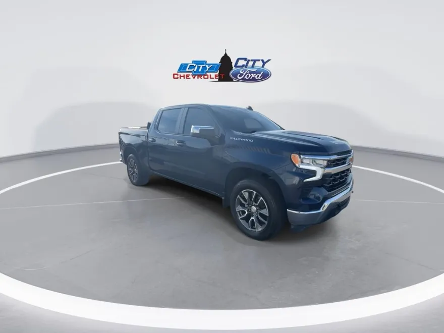2023 Chevrolet Silverado 1500 LT photo 1