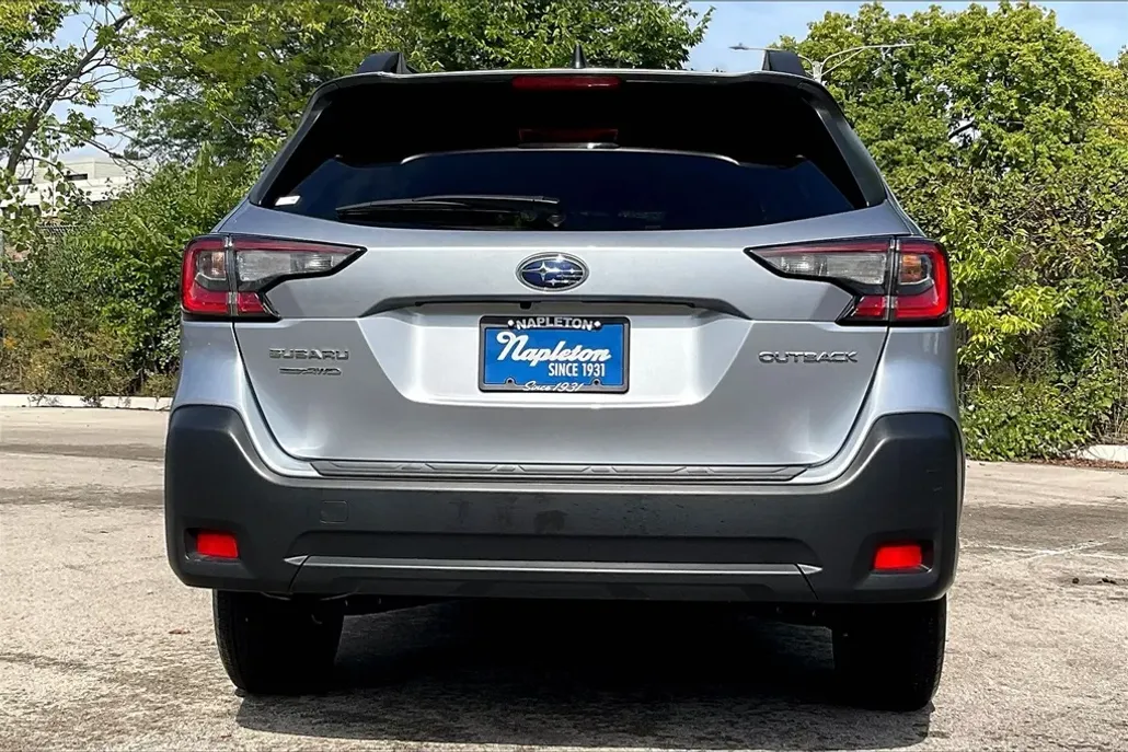 2023 Subaru Outback Premium photo 1
