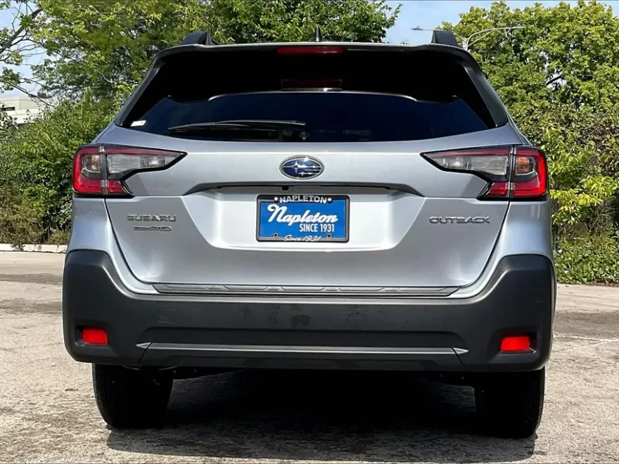 2023 Subaru Outback Premium photo 1