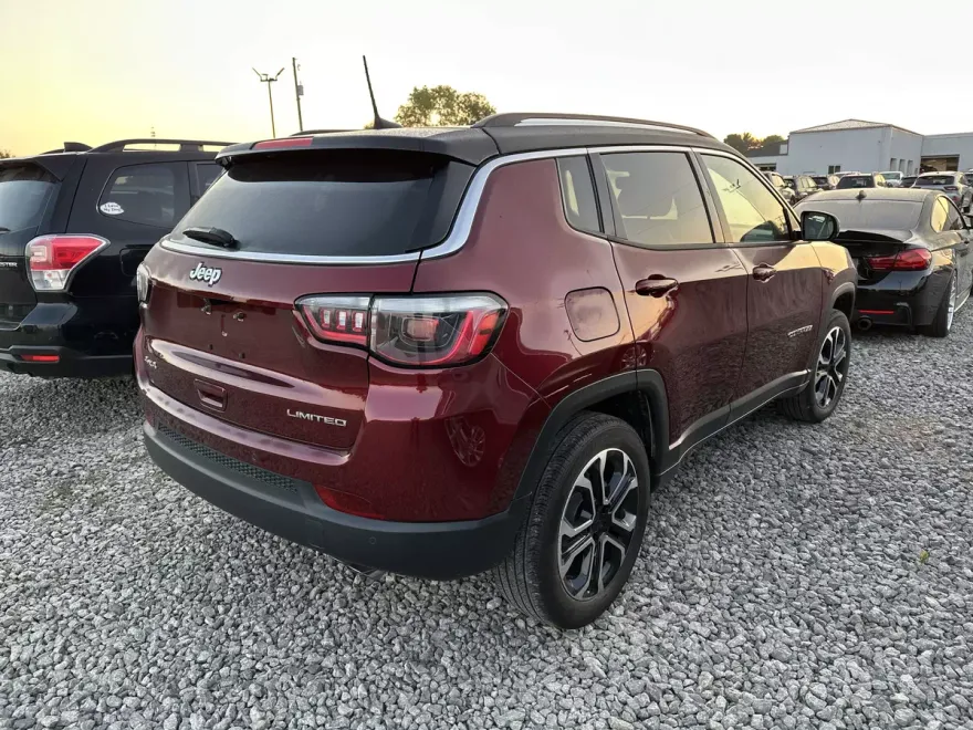 2022 Jeep Compass Limited photo 1