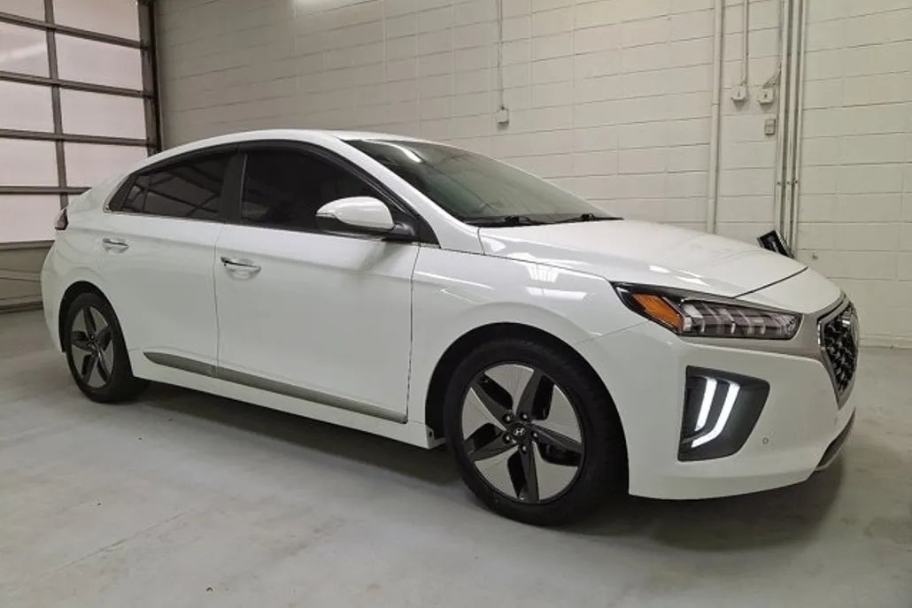 2022 Hyundai Ioniq Limited photo 1