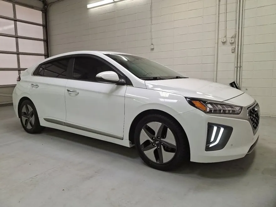 2022 Hyundai Ioniq Limited photo 1