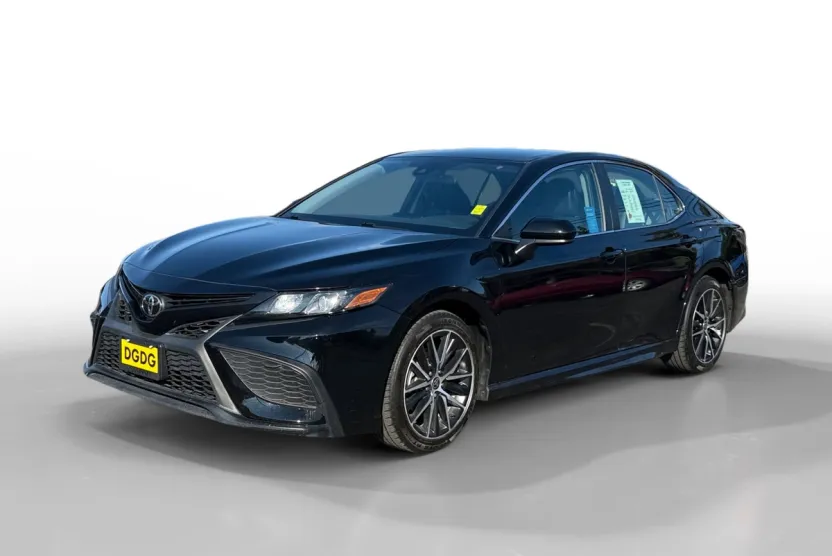 2021 Toyota Camry SE photo 1