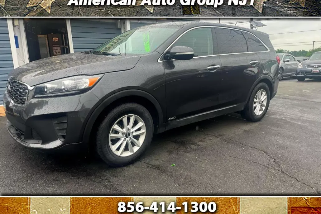 2019 Kia Sorento LX photo 1