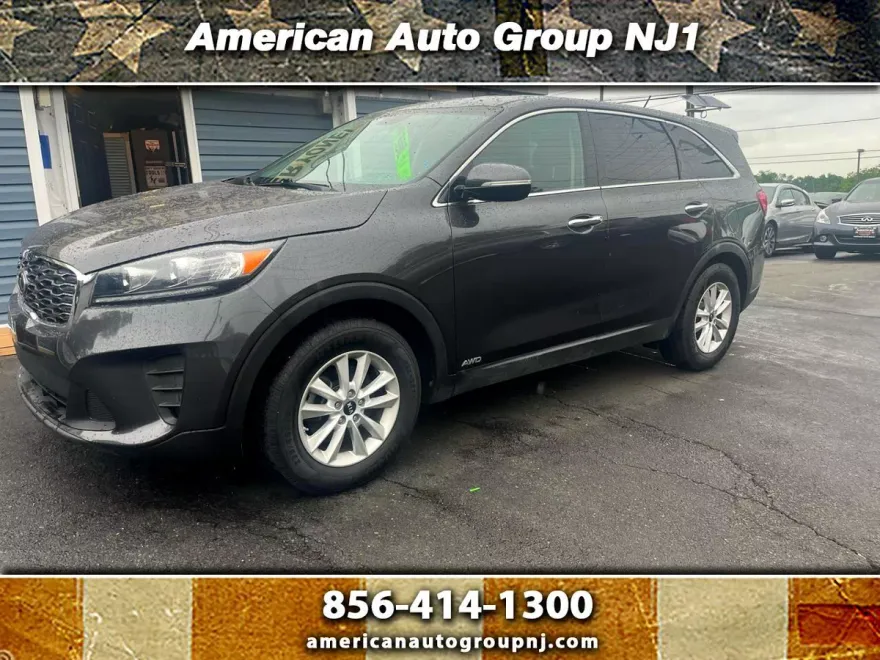 2019 Kia Sorento LX photo 1