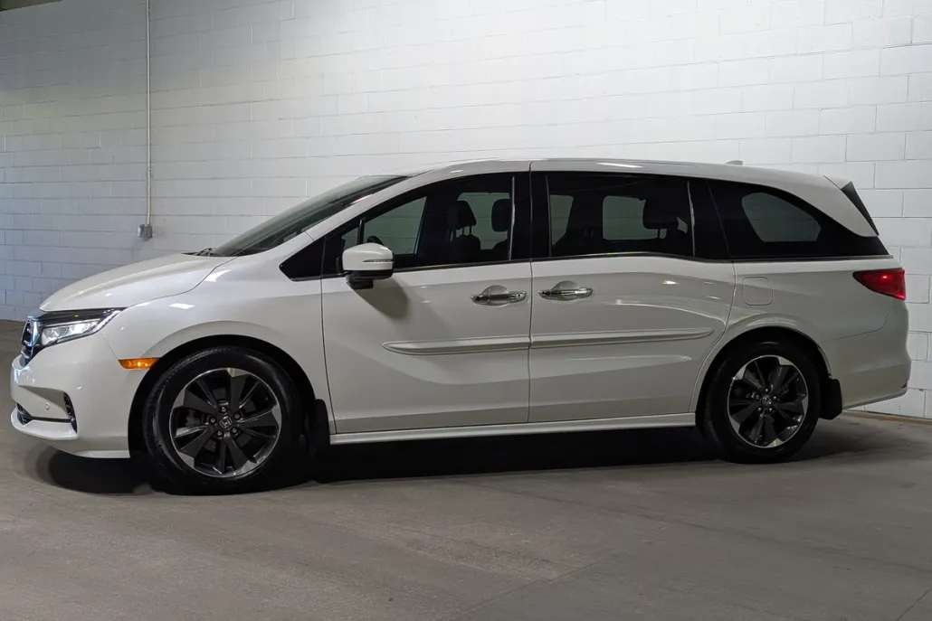 2023 Honda Odyssey Elite photo 1