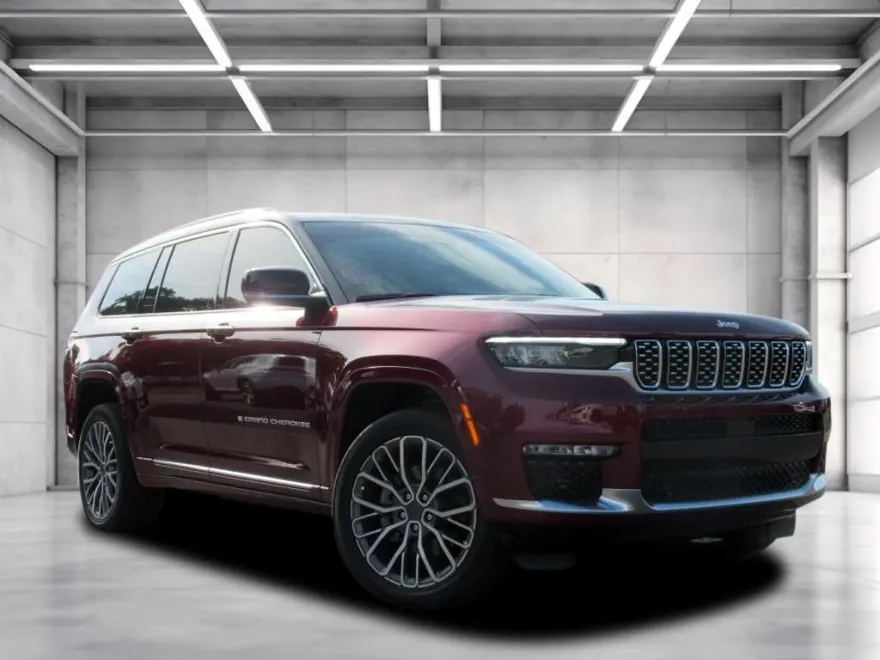 2025 Jeep Grand Cherokee L Summit photo 1