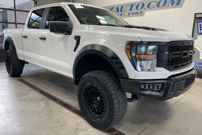 2023 Ford F-150 XLT photo 1