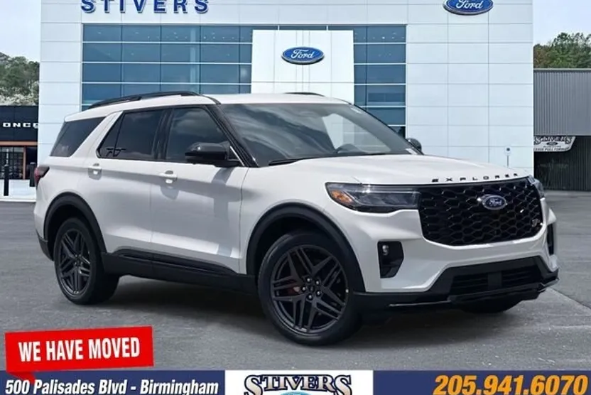 2025 Ford Explorer ST photo 1