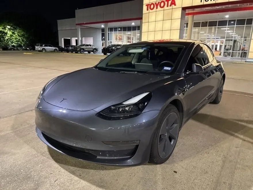 2023 Tesla Model 3 photo 1