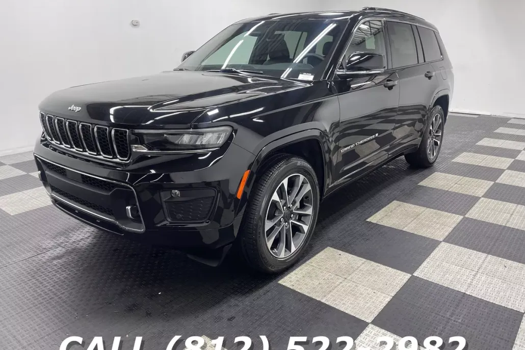 2025 Jeep Grand Cherokee Overland photo 1
