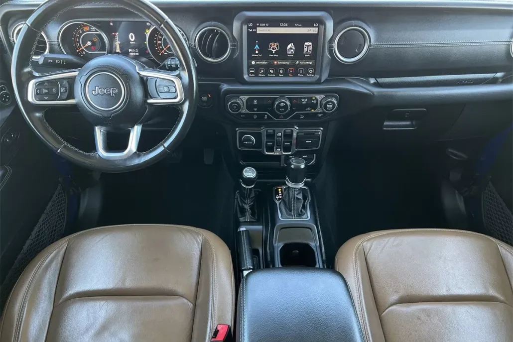 2020 Jeep Wrangler Unlimited Sahara photo 1