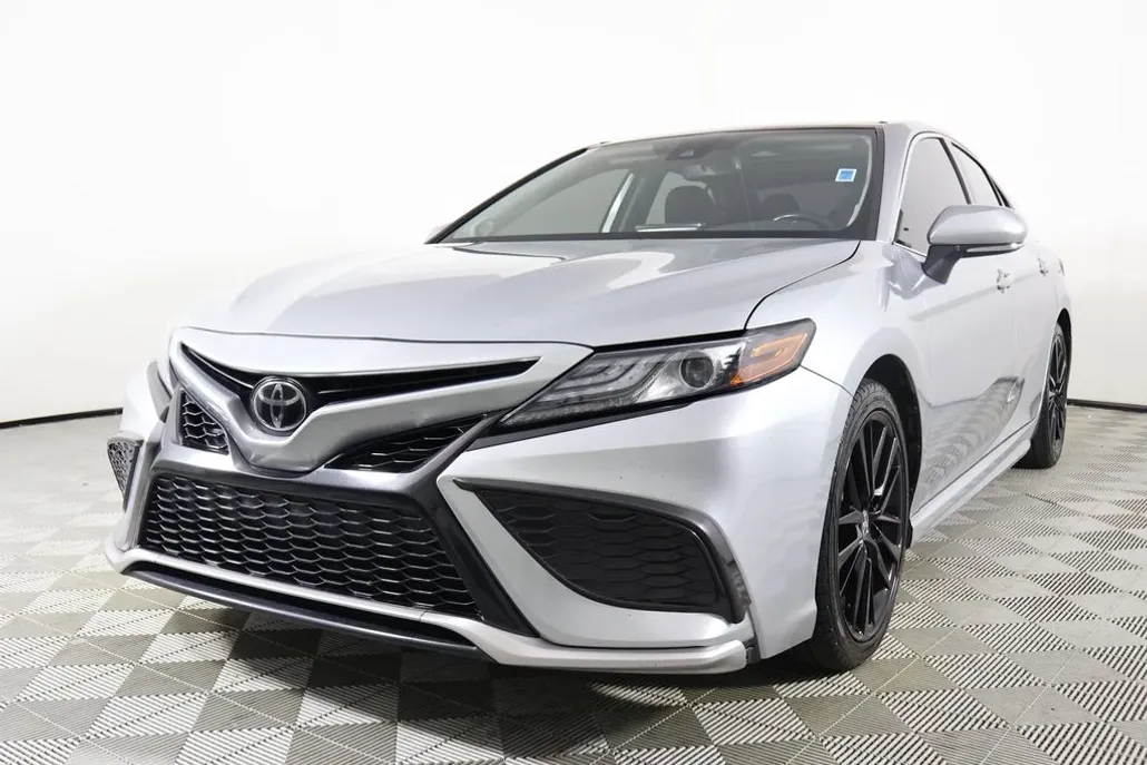 2022 Toyota Camry XSE photo 1