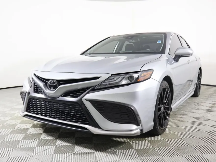 2022 Toyota Camry XSE photo 1