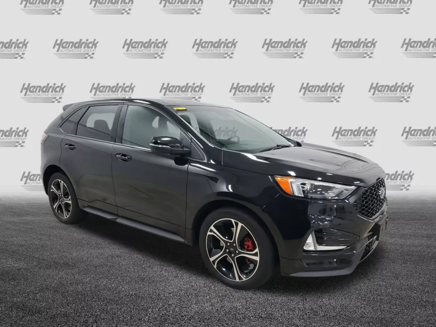 2020 Ford Edge ST photo 1