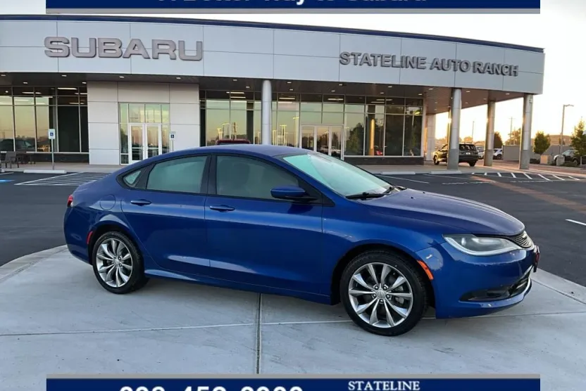 2016 Chrysler 200 S photo 1