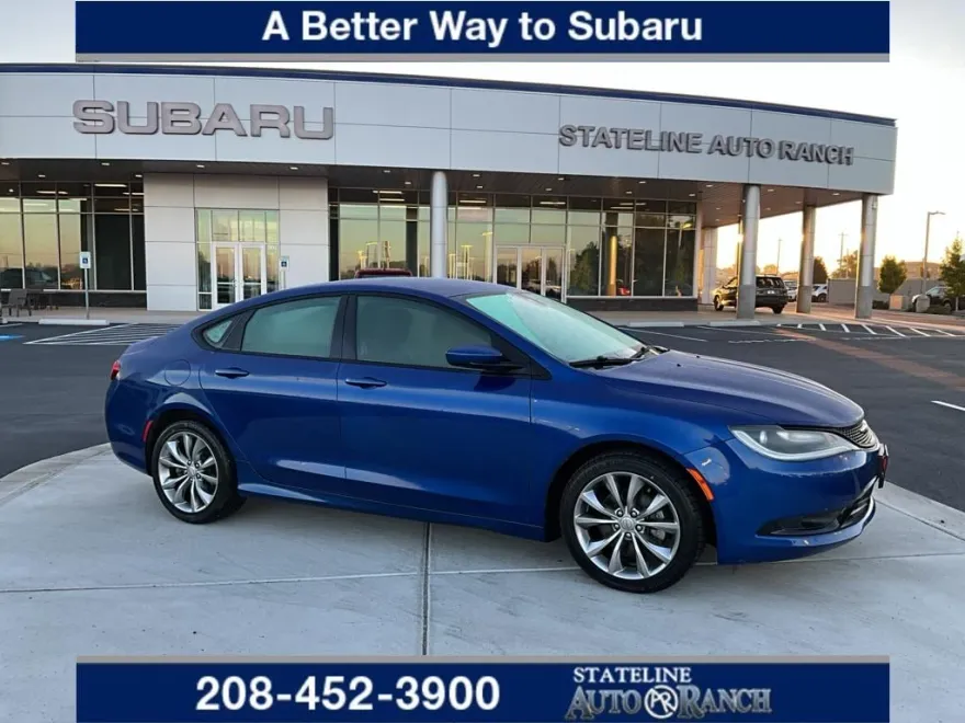 2016 Chrysler 200 S photo 1