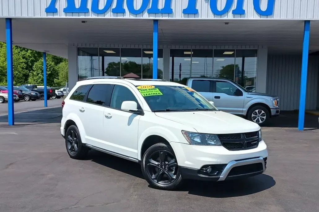 2020 Dodge Journey Crossroad photo 1