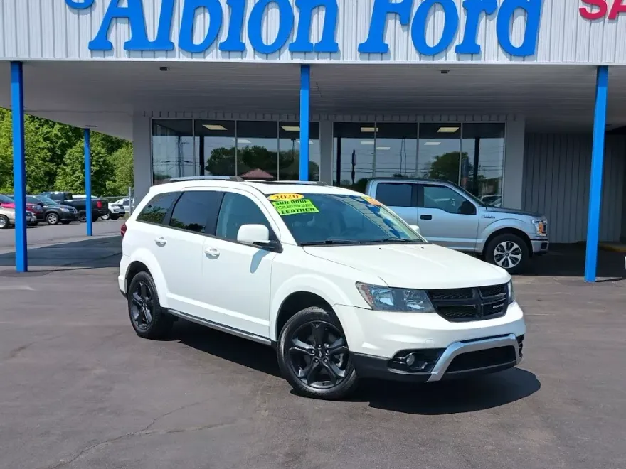 2020 Dodge Journey Crossroad photo 1
