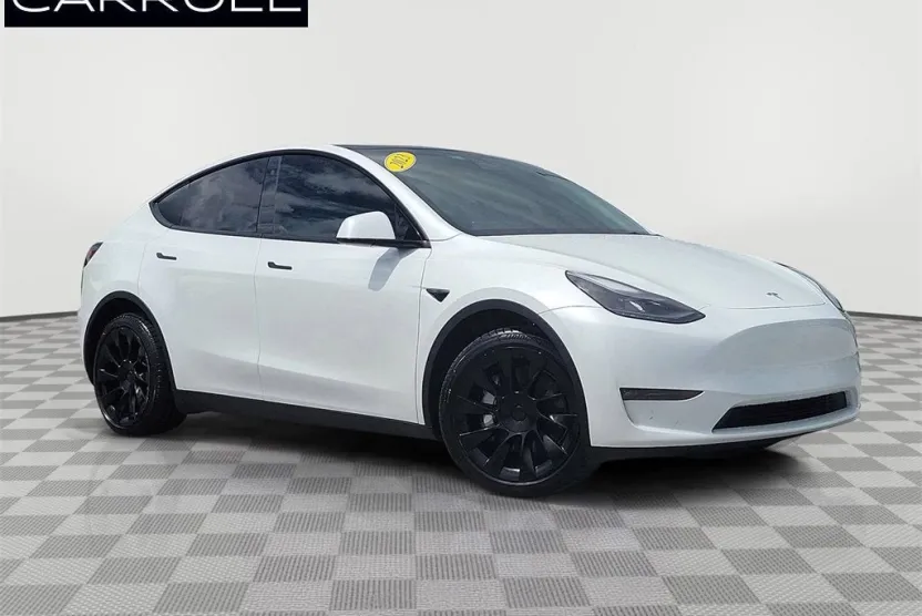 2023 Tesla Model Y Long Range photo 1