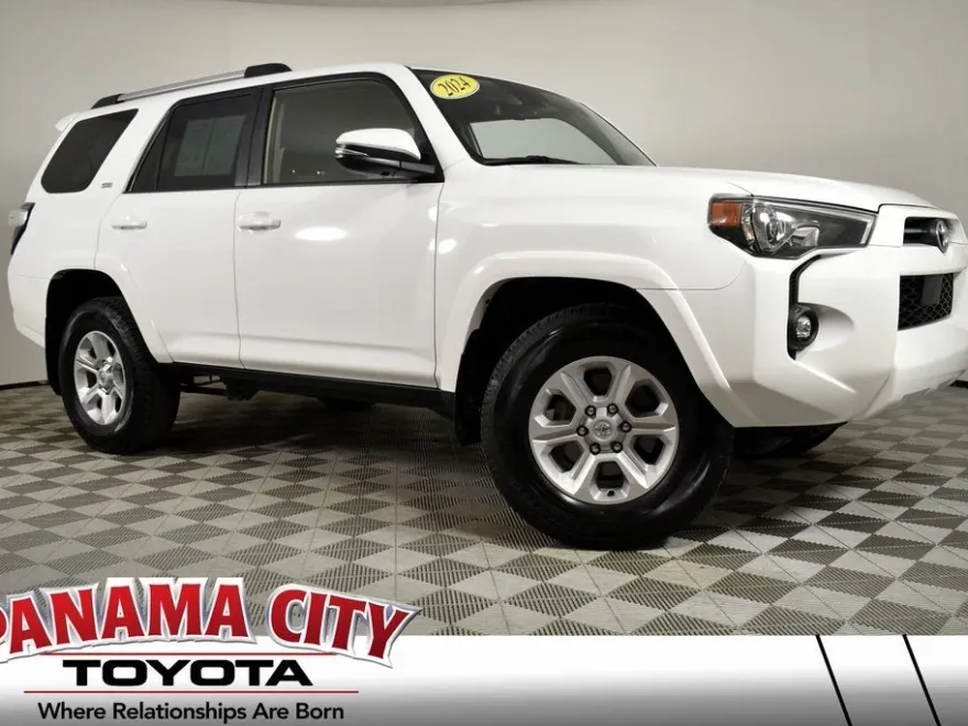 2024 Toyota 4Runner SR5 Premium photo 1