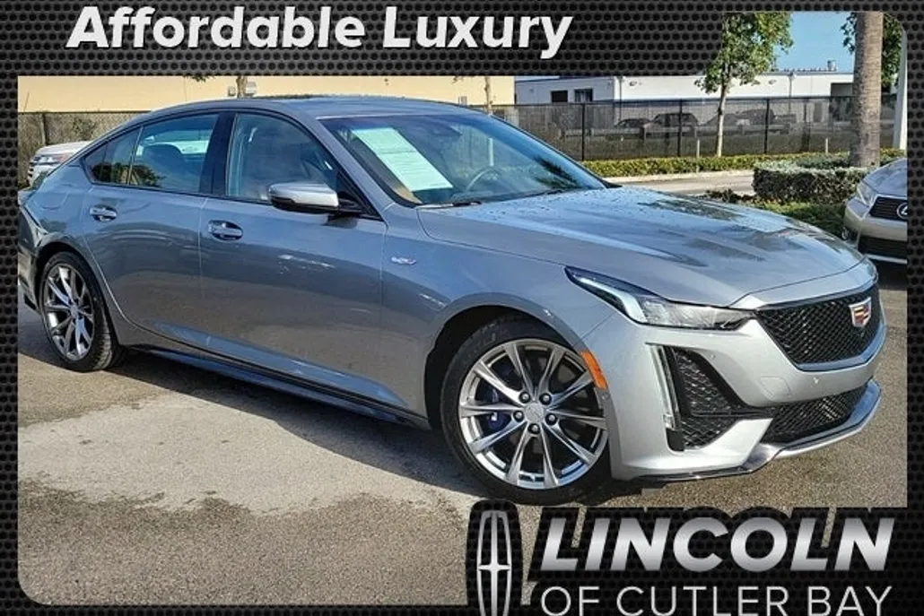 2023 Cadillac CT5 V photo 1