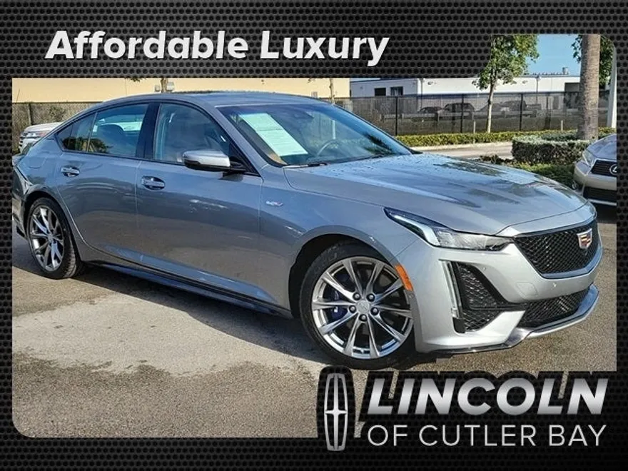 2023 Cadillac CT5 V photo 1