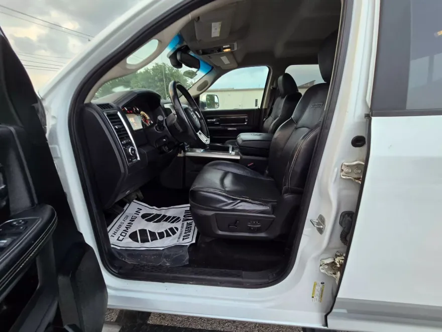 2014 Ram 1500 Laramie photo 8