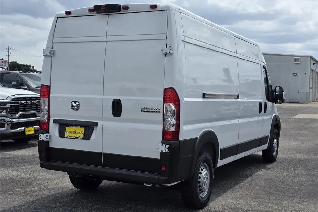 2025 Ram ProMaster 2500 photo 1