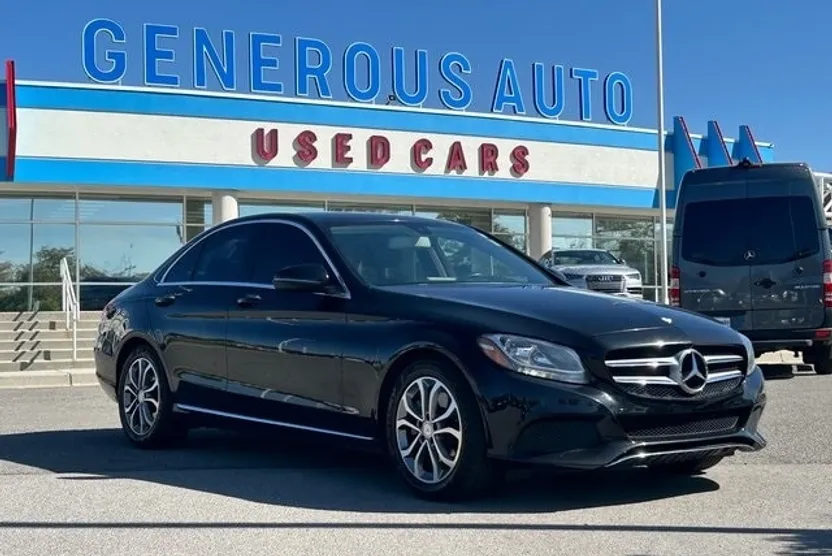 2017 Mercedes Benz C 300 Sedan photo 1