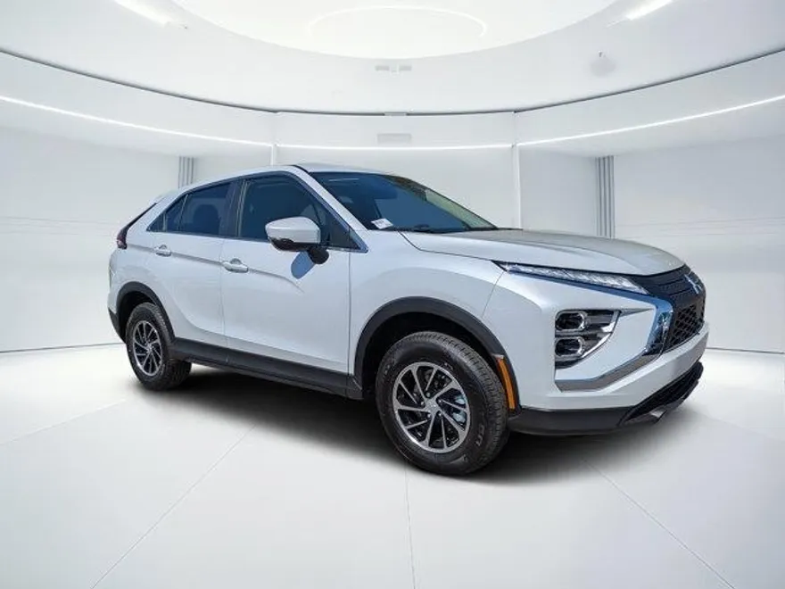 2025 Mitsubishi Eclipse Cross ES photo 1