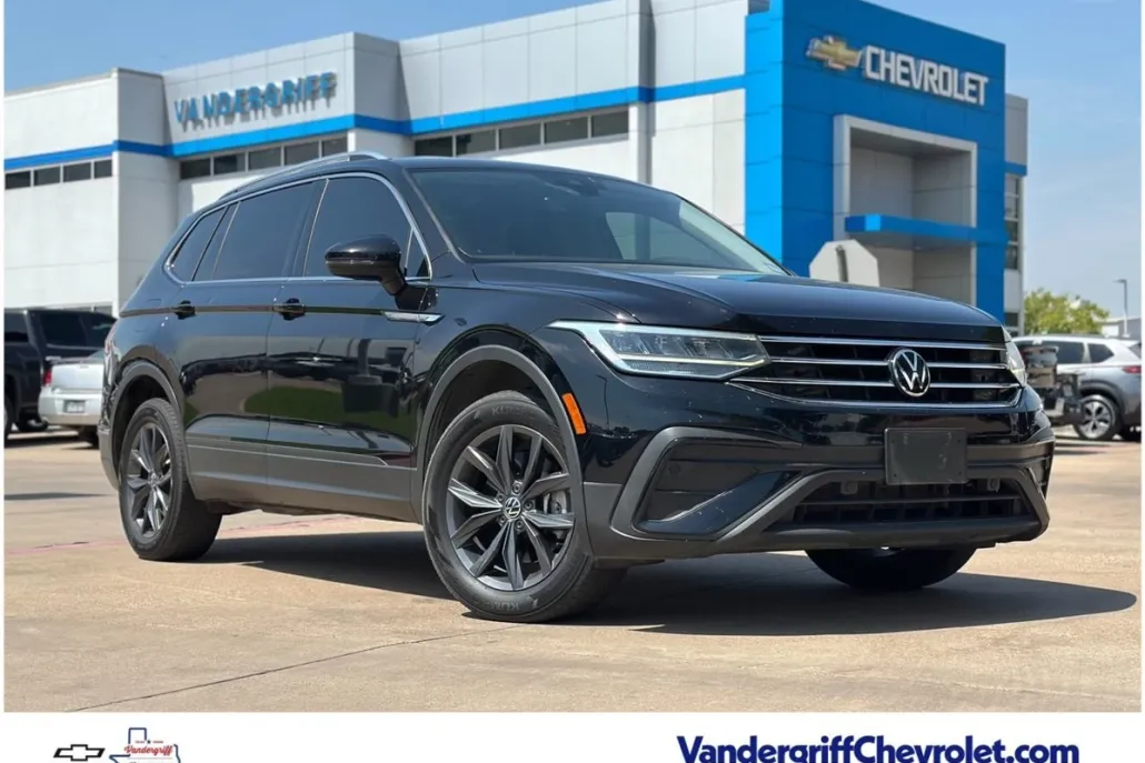 2022 Volkswagen Tiguan SE photo 1