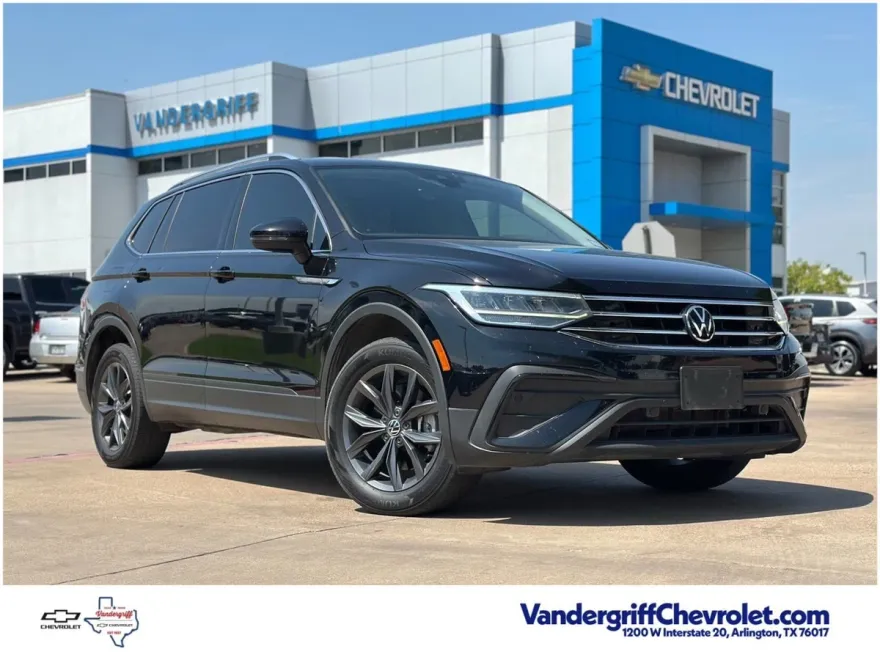 2022 Volkswagen Tiguan SE photo 1