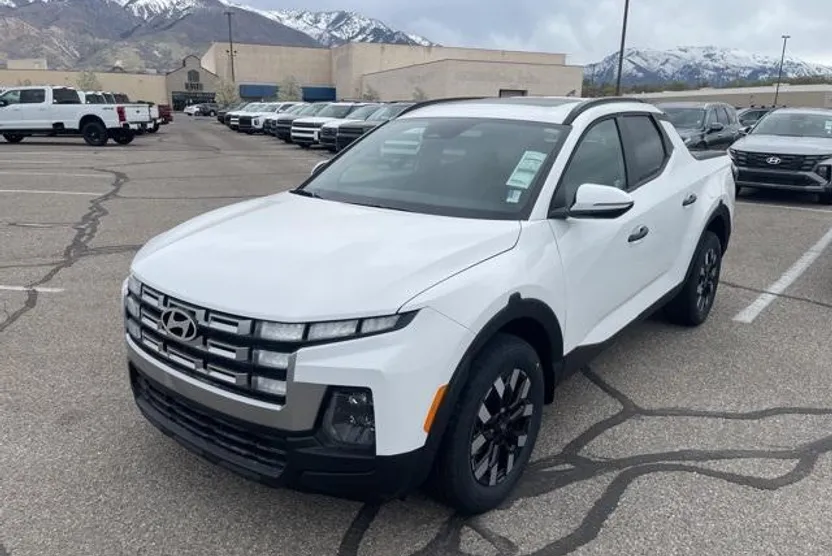 2025 Hyundai Santa Cruz SEL Activity photo 1