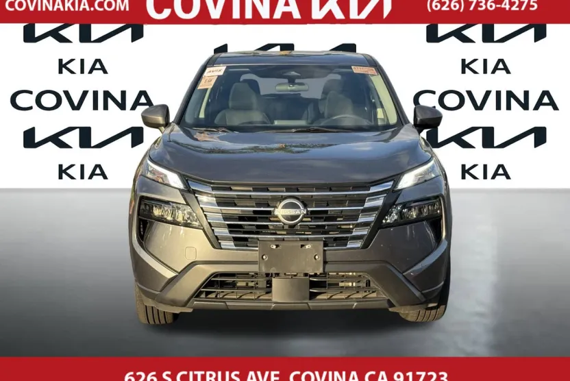 2024 Nissan Rogue SV photo 1
