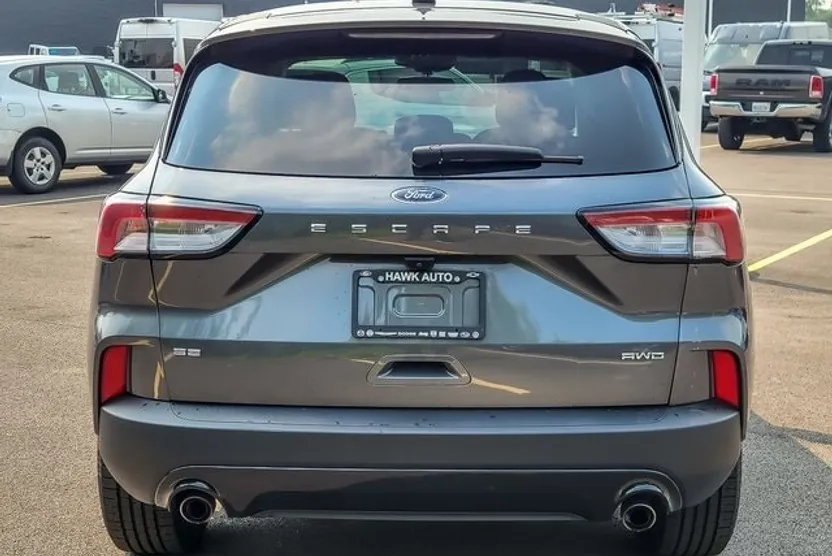 2022 Ford Escape SE photo 1