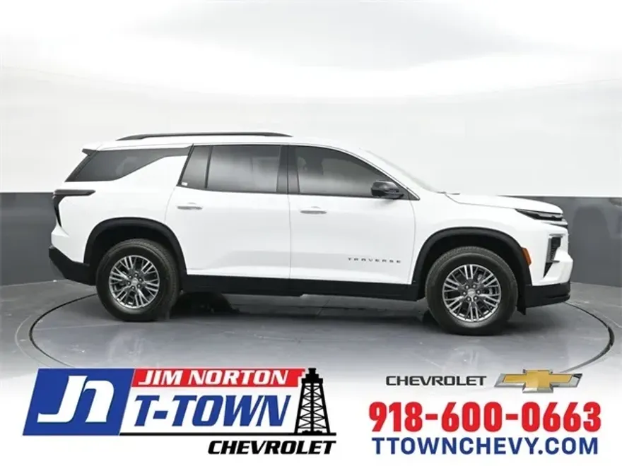2026 Chevrolet Traverse photo 1