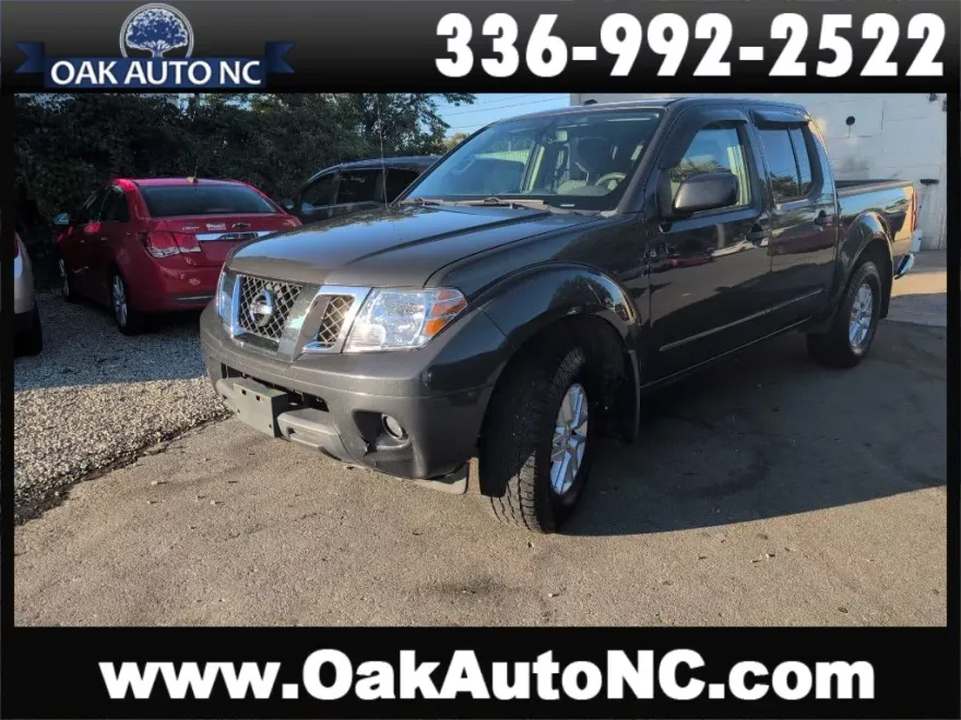 2015 Nissan Frontier Crew Cab PRO-4X photo 1