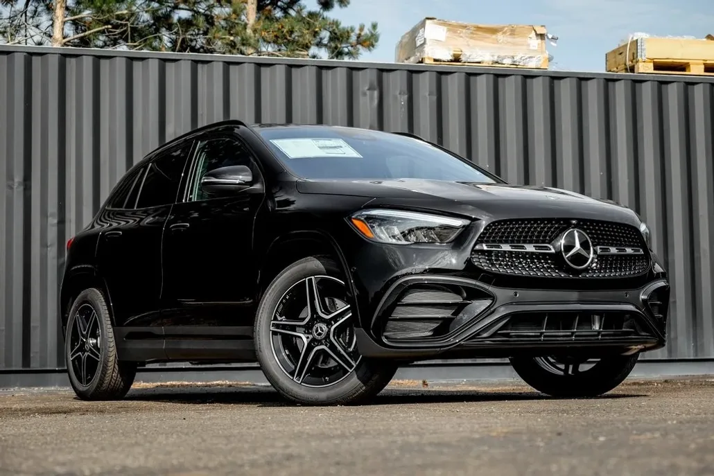 2026 Mercedes Benz GLA 250 4MATIC photo 1