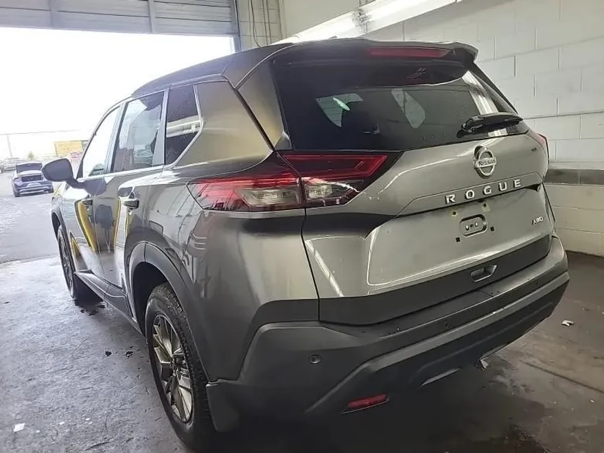 2021 Nissan Rogue S photo 1
