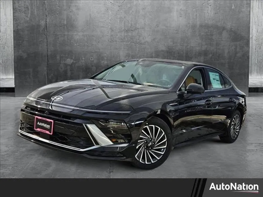 2025 Hyundai Sonata Hybrid Limited photo 1