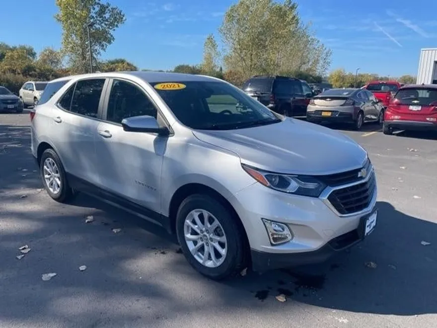 2021 Chevrolet Equinox LT photo 1